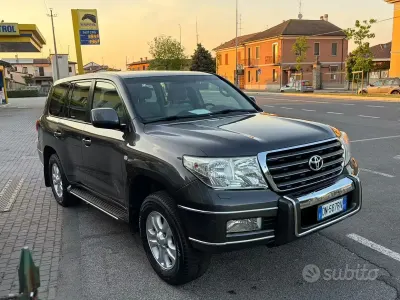 Usata Toyota Land Cruiser 286 CV (210 kW) 2008 Grigio SUV