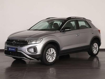 Usata VW T-Roc Life 150 CV (110 kW) 2024 Pyrit silver SUV
