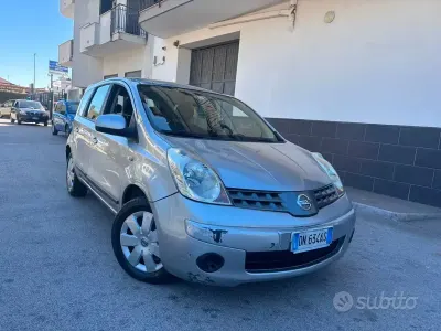Usata Nissan Note Tekna 86 CV (63 kW) 2008 Grigio Utilitaria