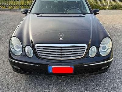 Usata Mercedes E280 Elegance 177 CV (130 kW) 2006 Nero Berlina