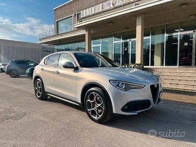 Usata Alfa Romeo Stelvio Sprint 190 CV (139 kW) 2022 Argento SUV