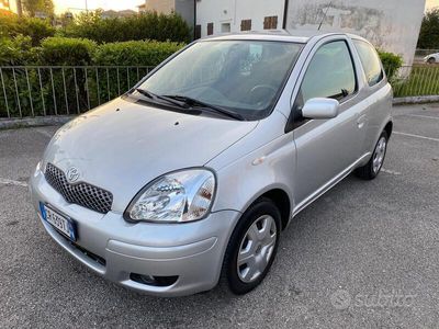 usata Toyota Yaris 1.4 TDi D-4D cat. 3-Porte Blue