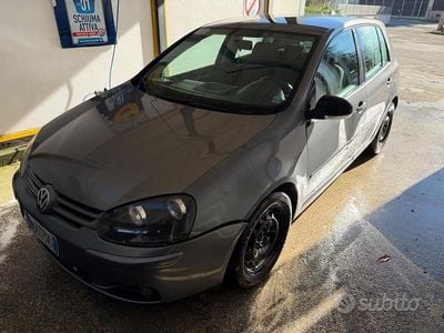 Usata VW Golf V Comfortline 101 CV (74 kW) 2007 Grigio Berlina