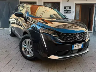 Usata Peugeot 3008 Active 131 CV (96 kW) 2023 Nero SUV