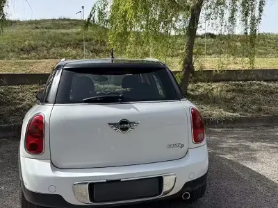 Usata Mini Countryman 2011 Bianco SUV