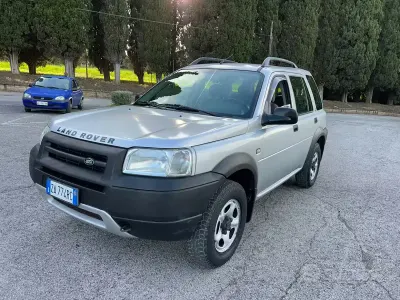 Usata Land Rover Freelander 111 CV (81 kW) 2002 Grigio SUV