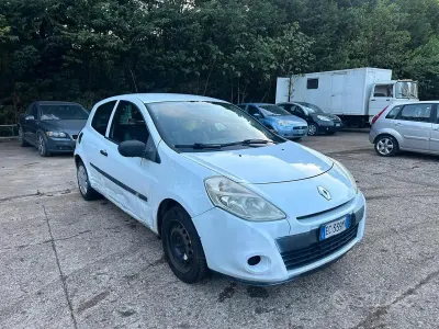 Usata Renault Clio 85 CV (62 kW) 2010 Bianco