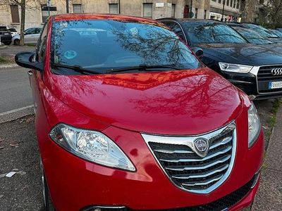 Usata Lancia Ypsilon 69 CV (50 kW) 2011 Rosso Utilitaria