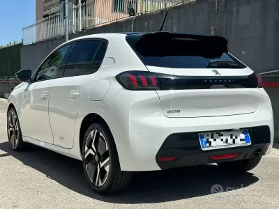 Usata Peugeot 208 102 CV (75 kW) 2023 Bianco Utilitaria