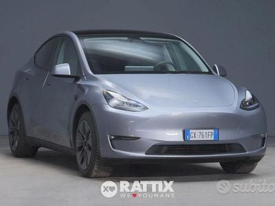Usata Tesla Model Y Long Range AWD 378 kW (514 CV) 2024 Argento mercurio SUV