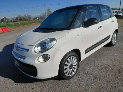 Usata Fiat 500L Lounge 95 CV (69 kW) 2014 Bianco Monovolume