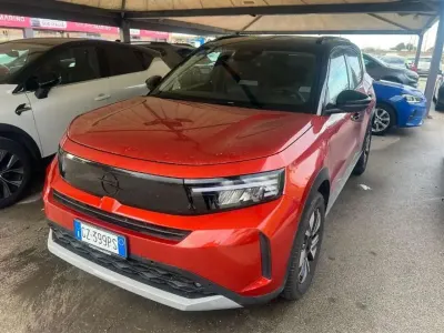 Usata Opel Frontera Edition 52 kW (72 CV) 2025 Arancione SUV