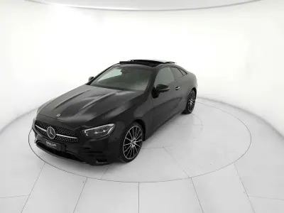 Usata Mercedes E300 Premium Plus 265 CV (194 kW) 2023 Nero Coupé