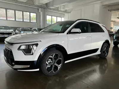 Nuova Kia Niro Style 126 CV (92 kW) 2026 Bianco SUV