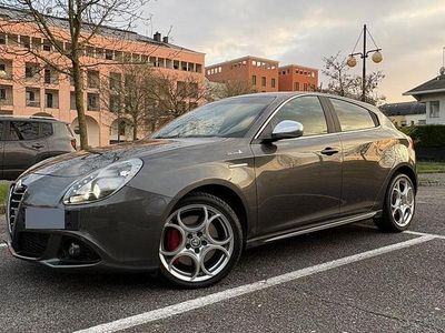 Usata Alfa Romeo Giulietta 105 CV (77 kW) 2017 Grigio Utilitaria