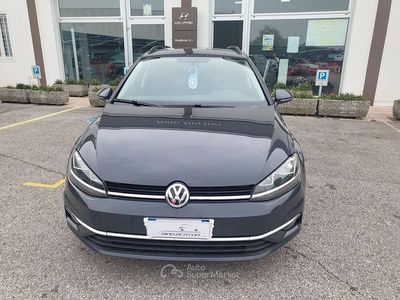 Usata VW Golf VII Business 116 CV (85 kW) 2018 Grigio Station wagon