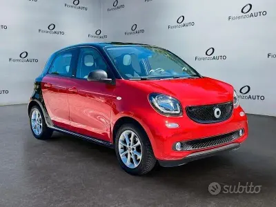 Usata Smart ForFour Passion 90 CV (66 kW) 2017 Rosso Utilitaria