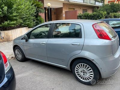 Grigio Usata 2008 Fiat Grande Punto Utilitaria | 3000 € (Buon prezzo)