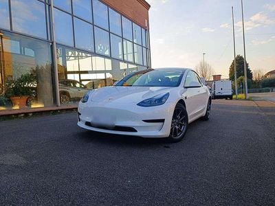 Usata Tesla Model 3 RWD 208 kW (283 CV) 2023 Bianco Berlina