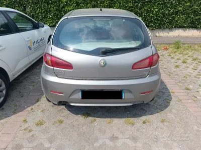 Usata Alfa Romeo 147 120 CV (88 kW) 2007 Utilitaria
