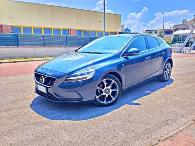 Usata Volvo V40 Ocean Race 120 CV (88 kW) 2017 Berlina