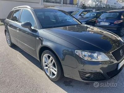 Usado Seat Exeo 143 CV (105 kW) 2010 Gris Familiar