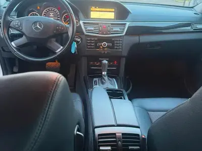 Usata Mercedes E220 Avantgarde 204 CV (150 kW) 2010 Grigio Berlina