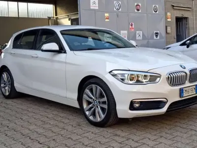 Usata BMW 116 Sport Line 116 CV (85 kW) 2017 Bianco perla Utilitaria