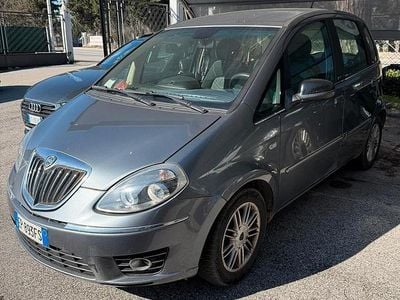 Usata Lancia Musa 95 CV (69 kW) 2012 Grigio Monovolume