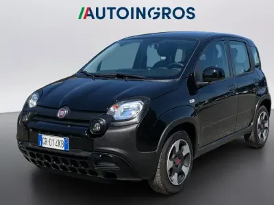 Usata Fiat Panda Cross Cross 69 CV (50 kW) 2023 Nero Utilitaria