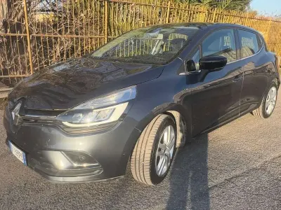 Usata Renault Clio IV Intens 90 CV (66 kW) 2019 Blu/azzurro Berlina