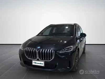 Nuova BMW 223 Active Tourer Shadowline 204 CV (150 kW) 2026 Black sapphire metallizzato Monovolume