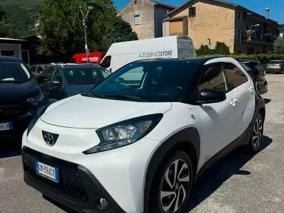 Usata Toyota Aygo X Trend 72 CV (52 kW) 2023 Bianco SUV