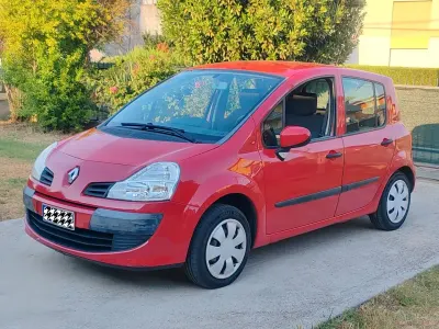 Usata Renault Modus 75 CV (55 kW) 2009 Rosso Monovolume