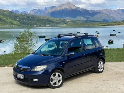 Usata Mazda 2 75 CV (55 kW) 2003 Blu/azzurro Utilitaria