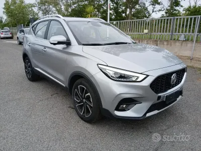 Usata MG ZS Luxury 111 CV (81 kW) 2023 Grigio SUV