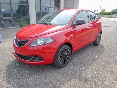 Usata Lancia Ypsilon Gold 69 CV (50 kW) 2023 Rosso Utilitaria