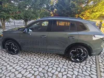 Usata VW Tiguan R-line Plus 150 CV (110 kW) 2025 SUV