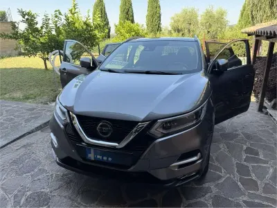 Usata Nissan Qashqai N-Connecta 116 CV (85 kW) 2019 Grigio SUV