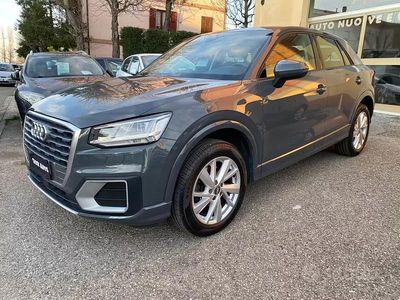 Begagnad Audi Q2 Business 116 HK (85 kW) 2017 Grå SUV