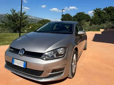 Usata VW Golf VII Highline 110 CV (80 kW) 2015 Grigio Berlina