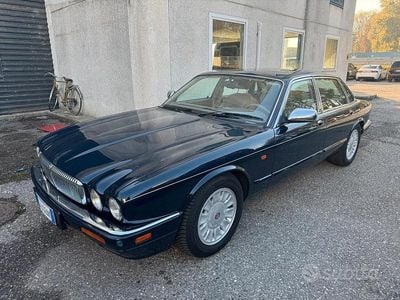 Usata Daimler Double Six Serie 1 311 CV (228 kW) 1995 Blu Berlina