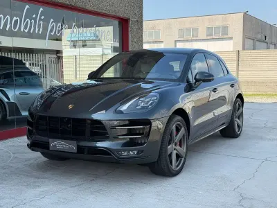 Usata Porsche Macan Turbo Performance Package 441 CV (324 kW) 2017 Grigio vulcano met. SUV