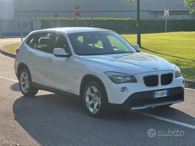 Begagnad BMW X1 Comfort Edition 143 HK (105 kW) 2012 Vit SUV