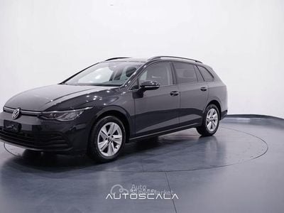Usata VW Golf VIII Life 131 CV (96 kW) 2022 Grigio urano Station wagon