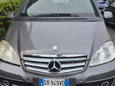 Usata Mercedes 180 109 CV (80 kW) 2010 Berlina