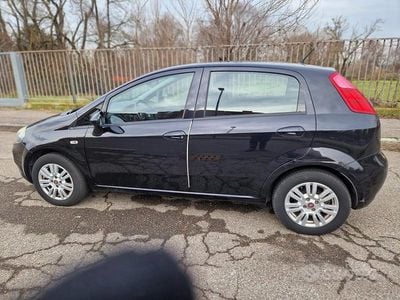 Usata Fiat Grande Punto 65 CV (47 kW) 2017 Nero Utilitaria