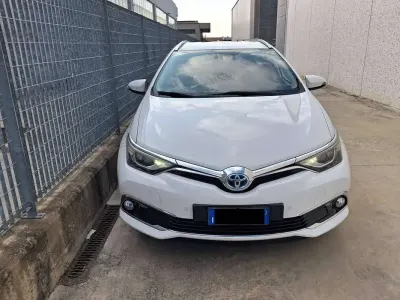 Usata Toyota Auris Hybrid