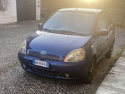 Usata Toyota Yaris 86 CV (63 kW) 2001 Berlina