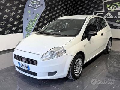 Usata Fiat Grande Punto Active 75 CV (55 kW) 2007 Bianco Utilitaria